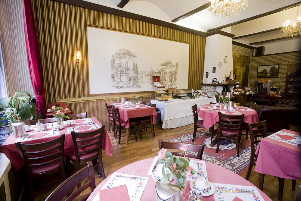Hotel House Of Adam 4*
