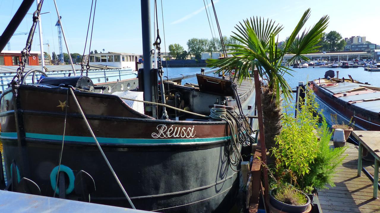Bed & Breakfast Houseboat Reussi