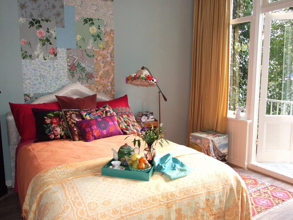 Bed & Breakfast Colourful *