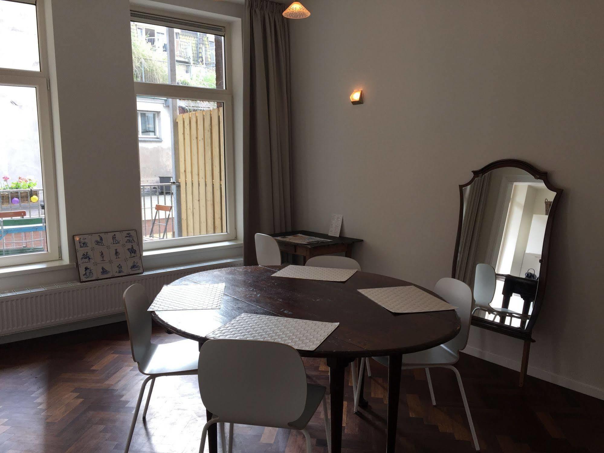 Nine-T-Teen Bed And Boutique 3* Amsterdam