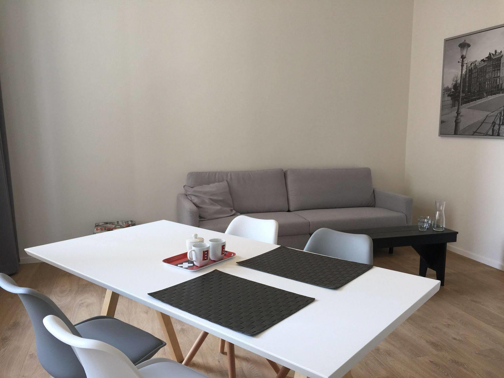 Bed & Breakfast Nine-T-Teen Bed And Boutique Amsterdam