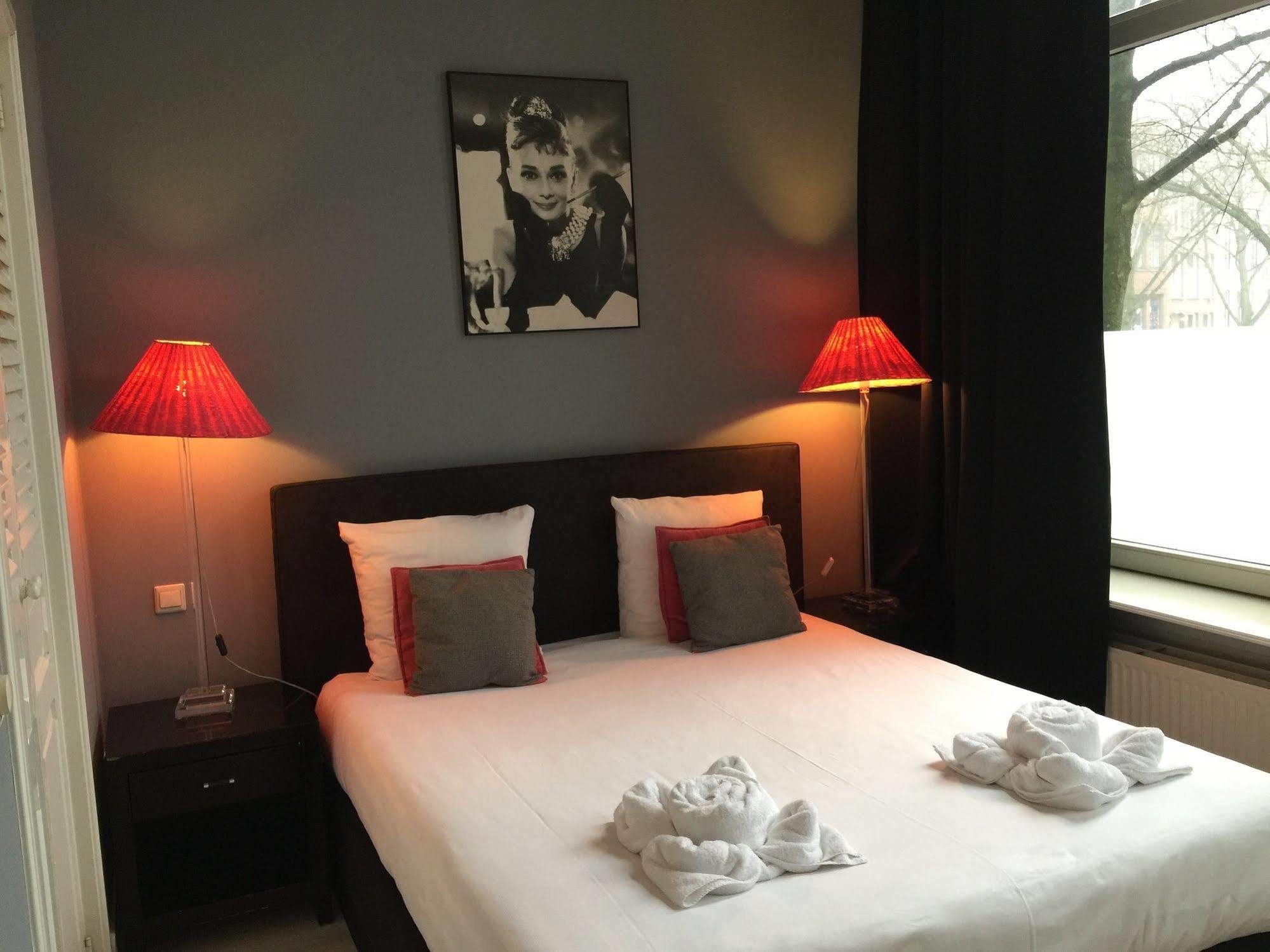 Nine-T-Teen Bed And Boutique Bed & Breakfast Amsterdam