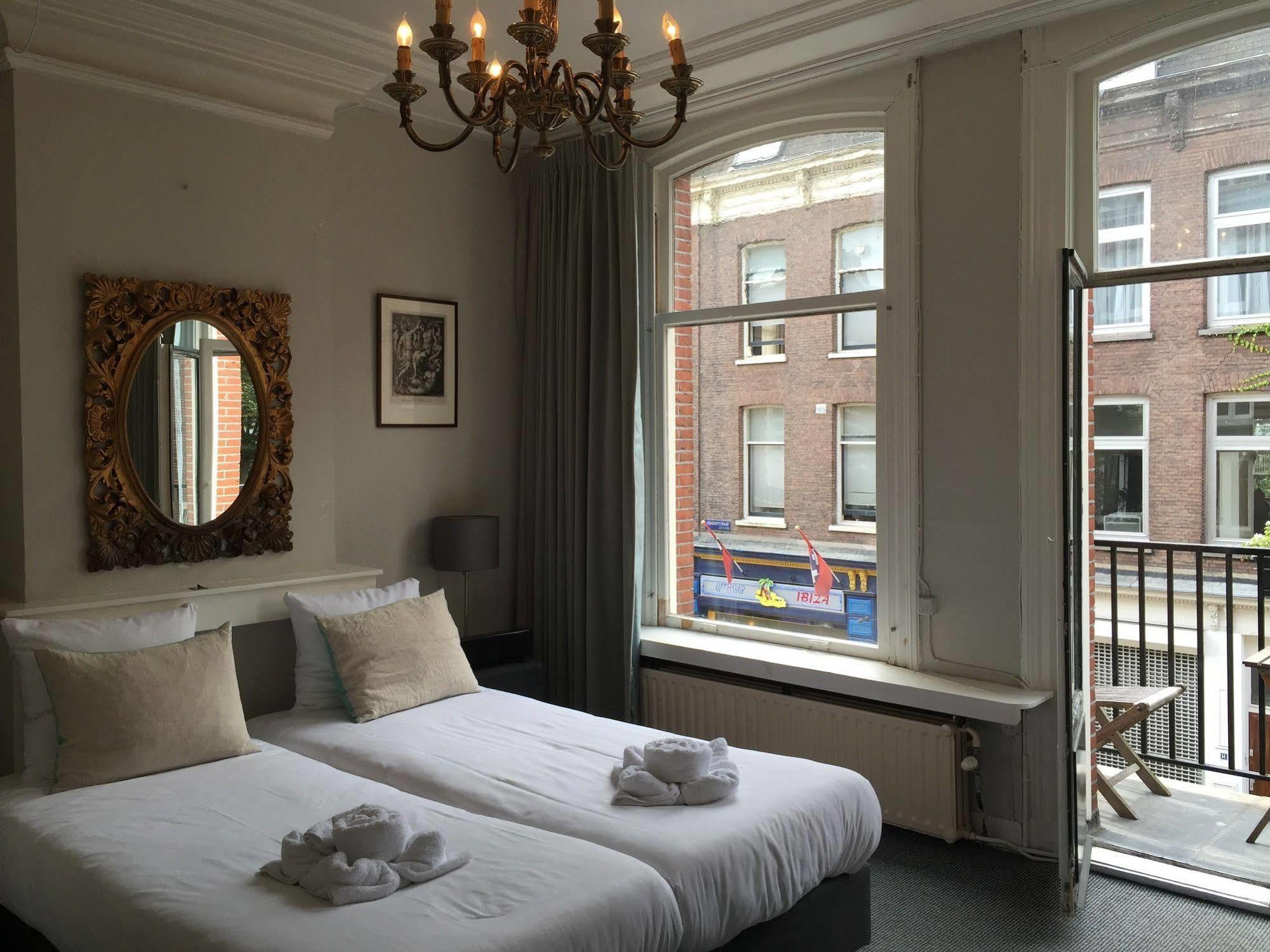 Bed & Breakfast Nine(t)teen Amsterdam