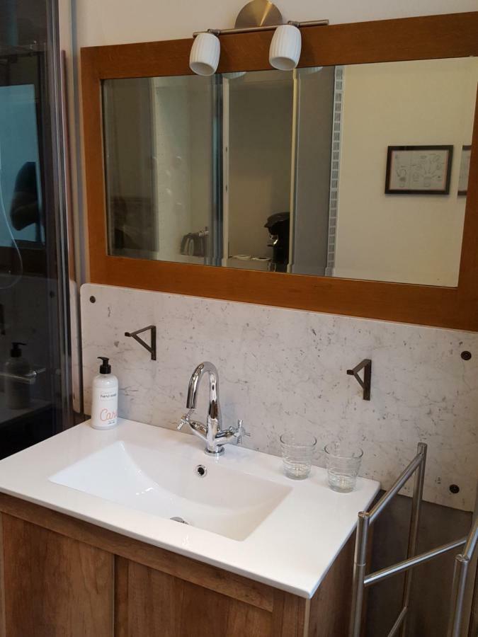 Bed & Breakfast Suites Aan De Singel 3*