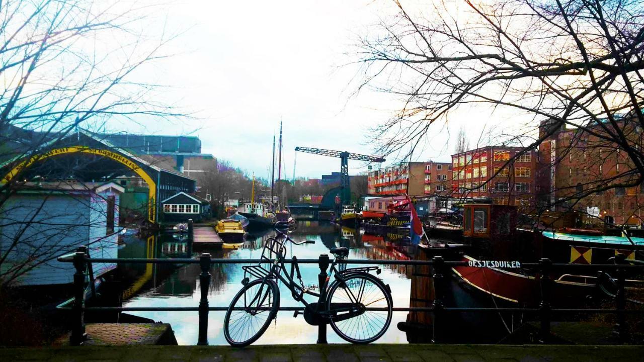 Bed & Breakfast Houseboat Concordia Amsterdam