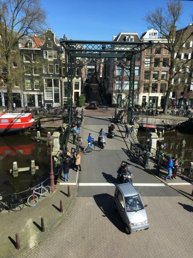 Bridge Couette-café Amsterdam