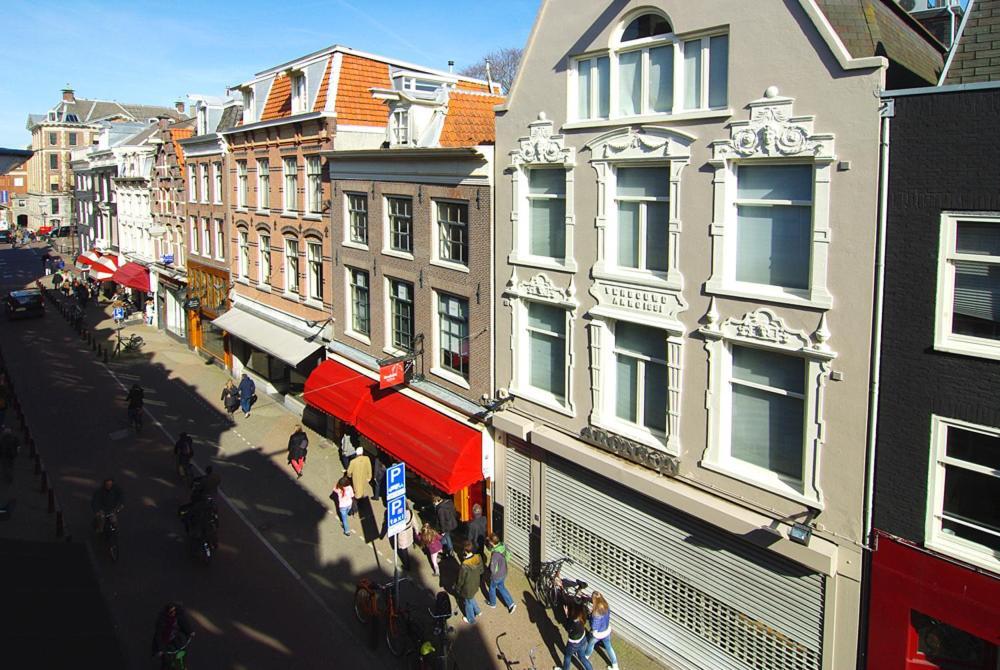 Museum District Apartment