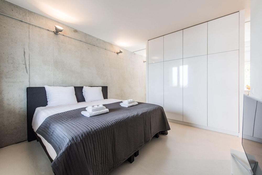 Short Group Houthavens Serviced Apartment *