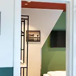 Weber Hotel 117