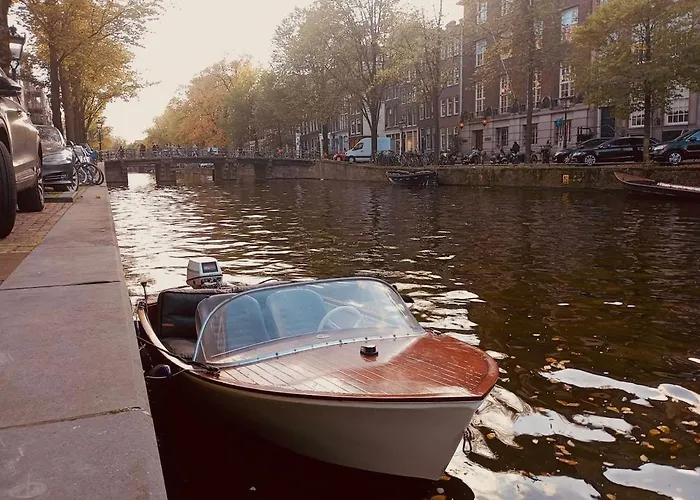 Private Floating Retreat - Entire Space For Groups