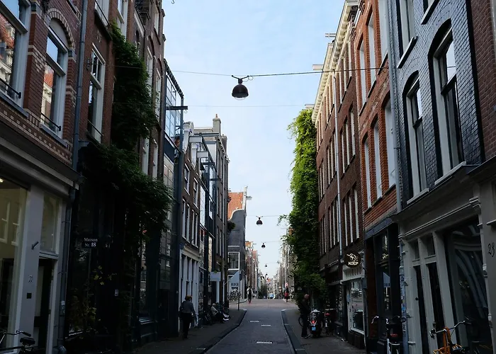 B&B La Vie En Roos Amsterdam