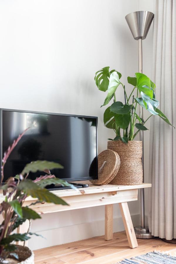 Gorgeous And Stylish Place For Two In Hip West! Apartamento