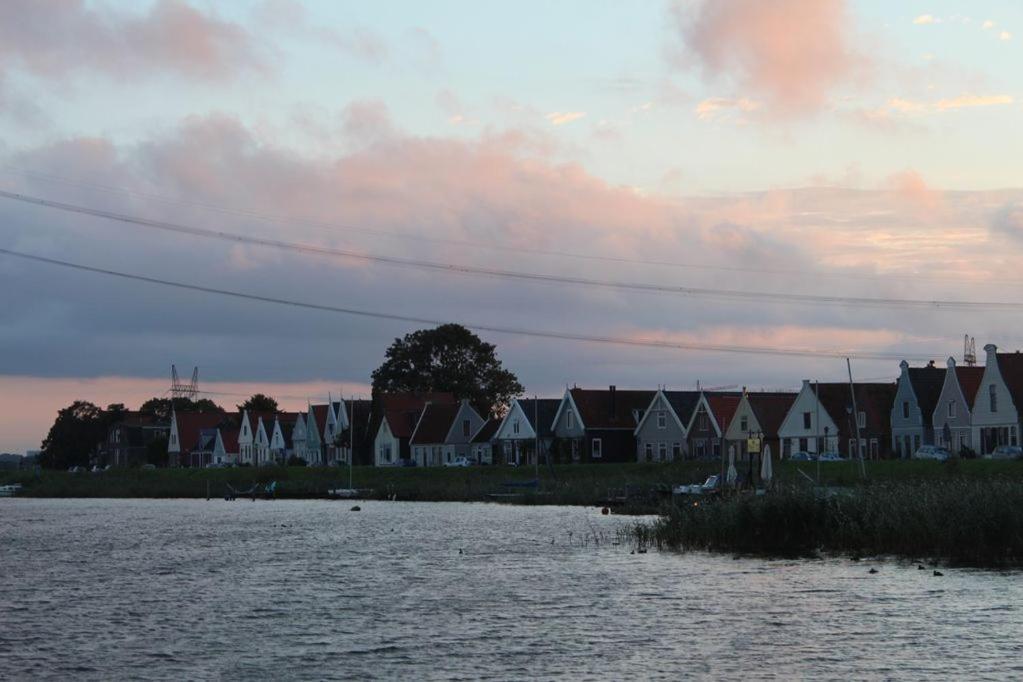 Bed & Breakfast Waterlands Genoegen 2*