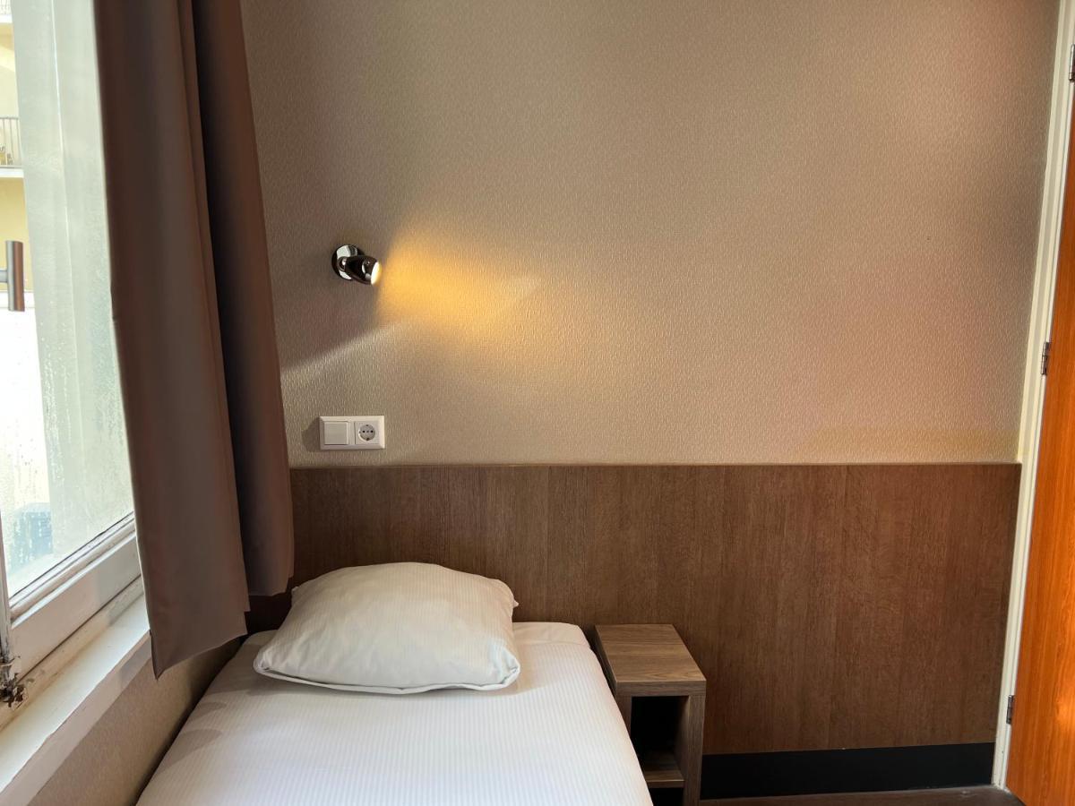 Blossoms City Hotel Hotel 2*