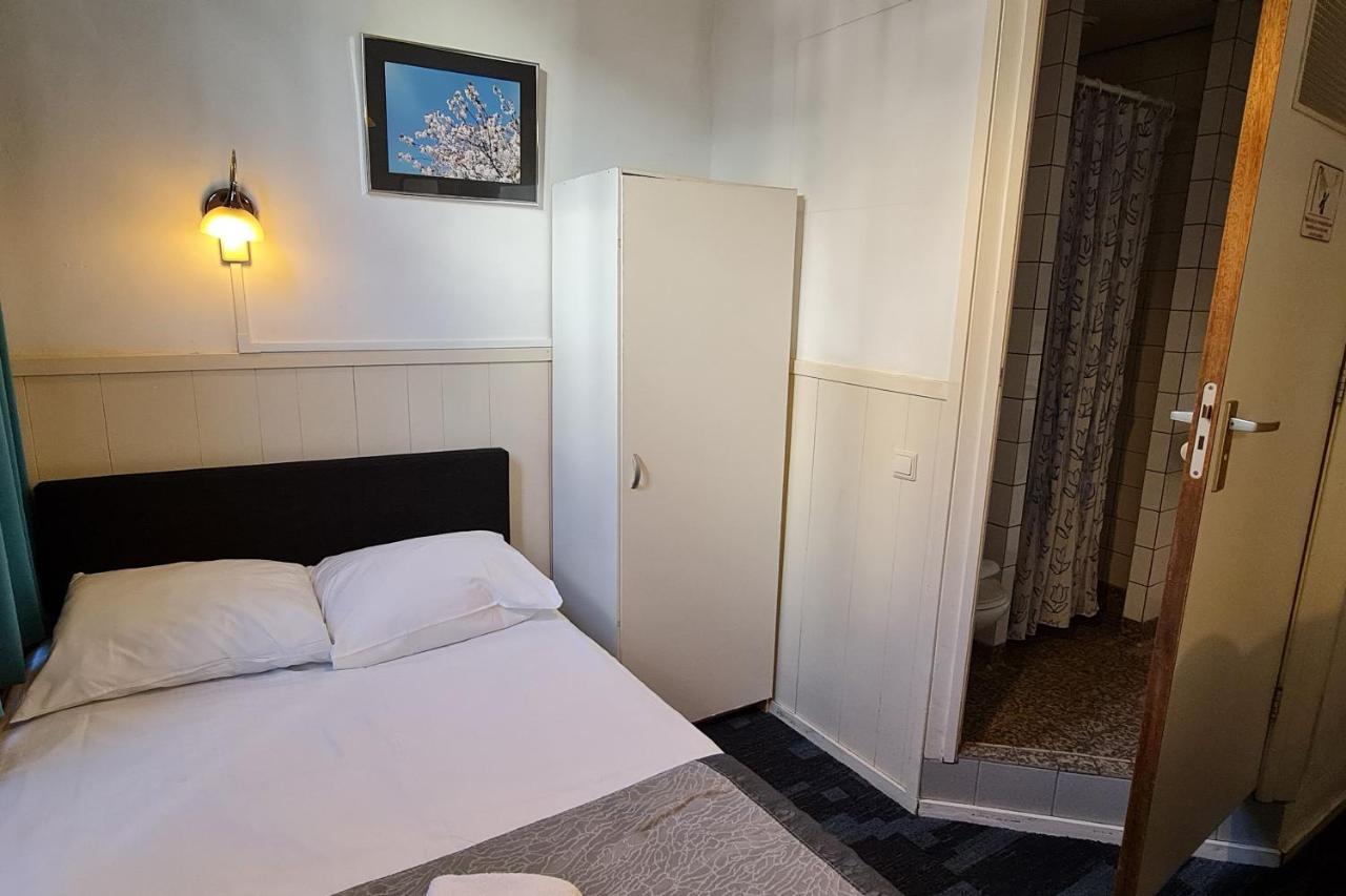 Euphemia Budget Old Canal Zone Albergue