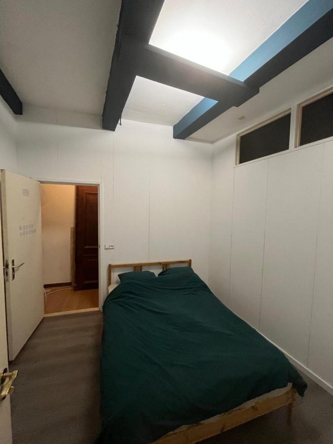 Iru, Not For Parties, Not A Hotel, With No Kitchen Guest house Amsterdam
