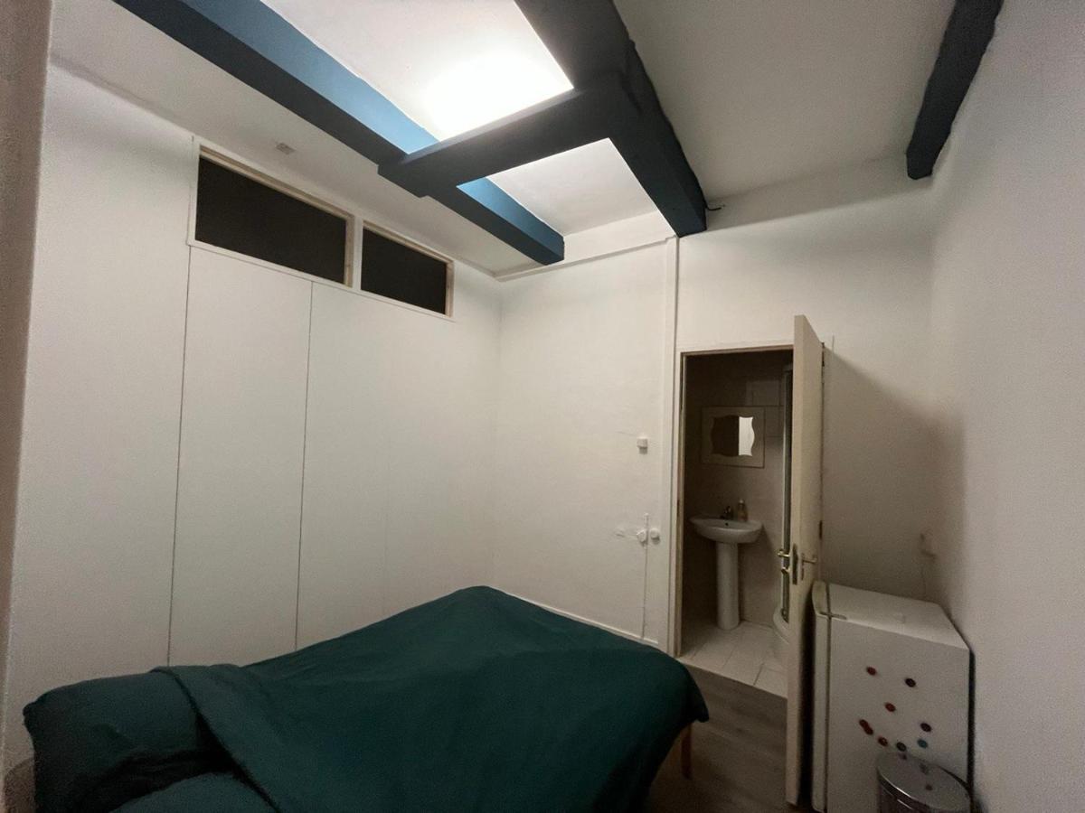 Guest house Iru, Not For Parties, Not A Hotel, With No Kitchen