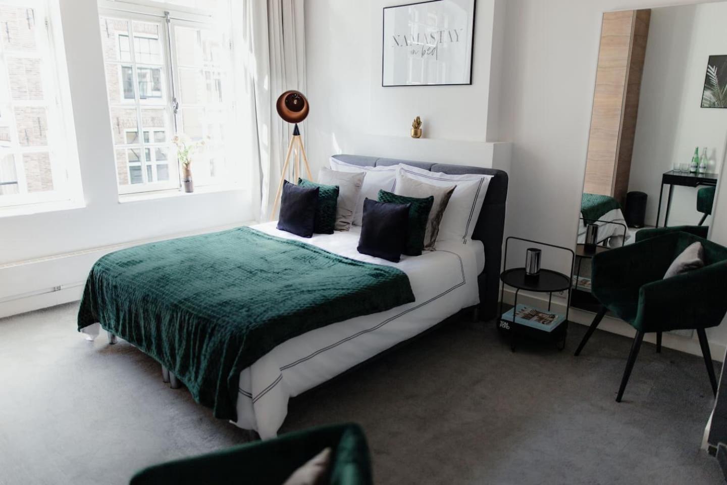 Kerkstraat Couette-café 2*