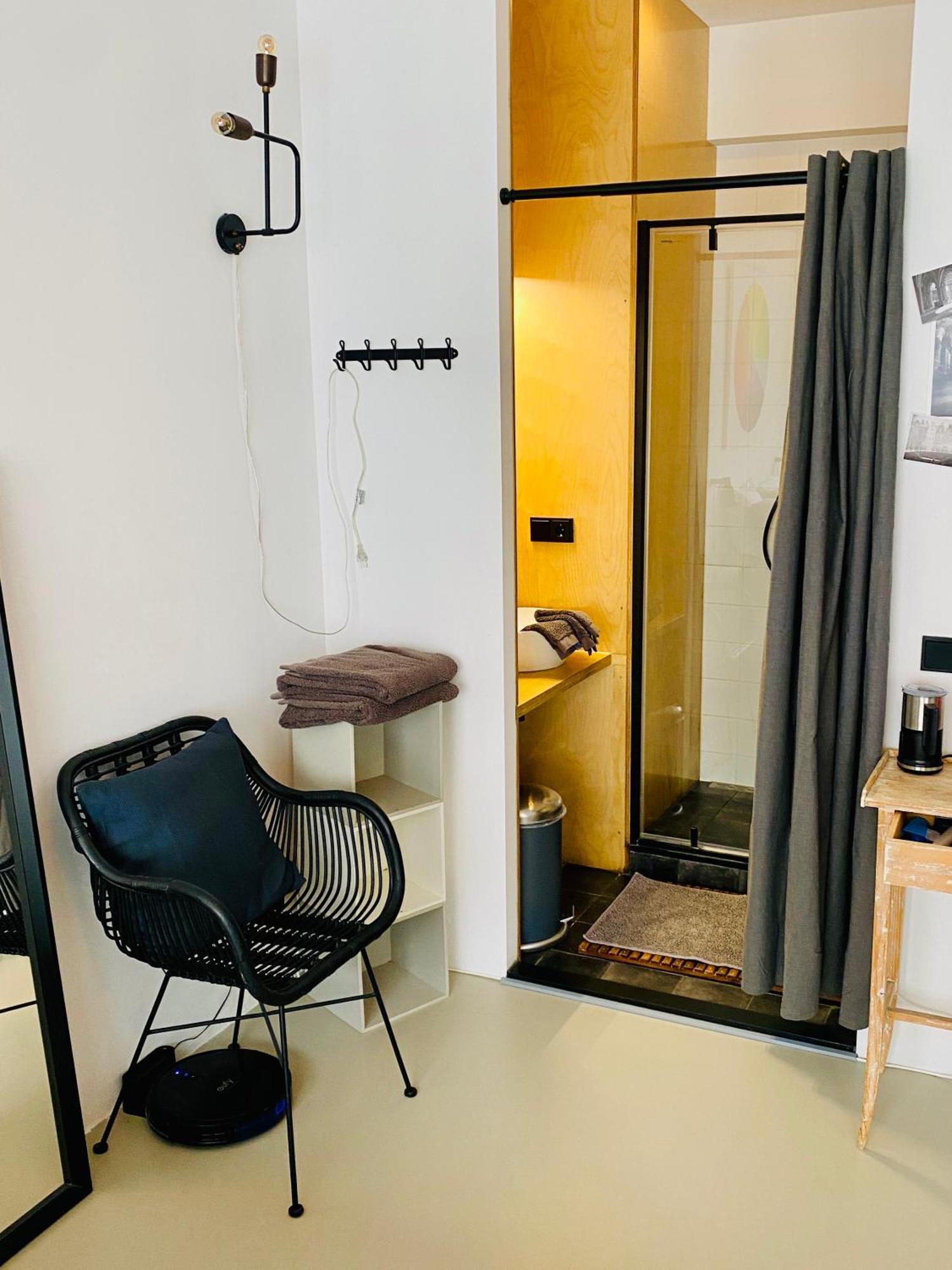 Private - Dog-friendly - Garden Bed & Breakfast