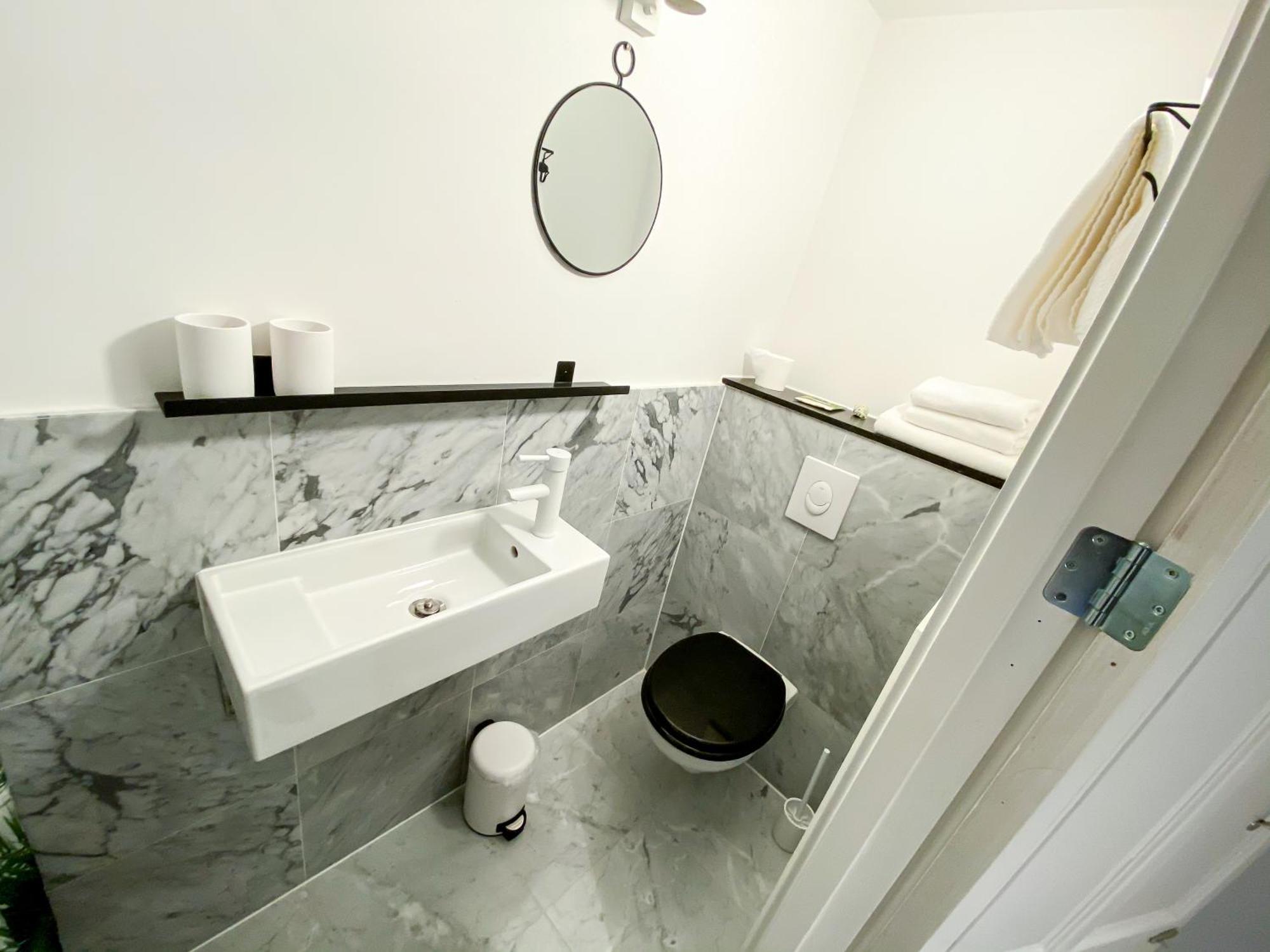 Large En-suite In Historic Canalhouse From 1729 *