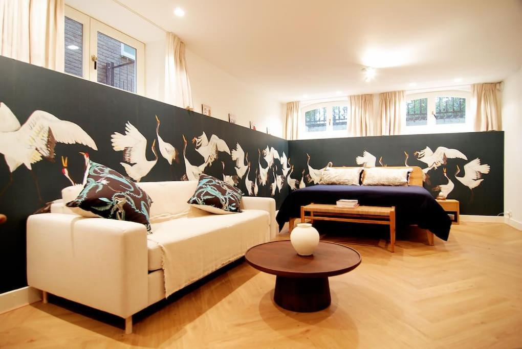 Spacious At Park And Museum Apartment Amsterdam