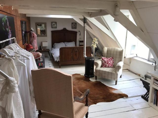Homestay 2 For 4 Pax In Monument On 3rd Floor
