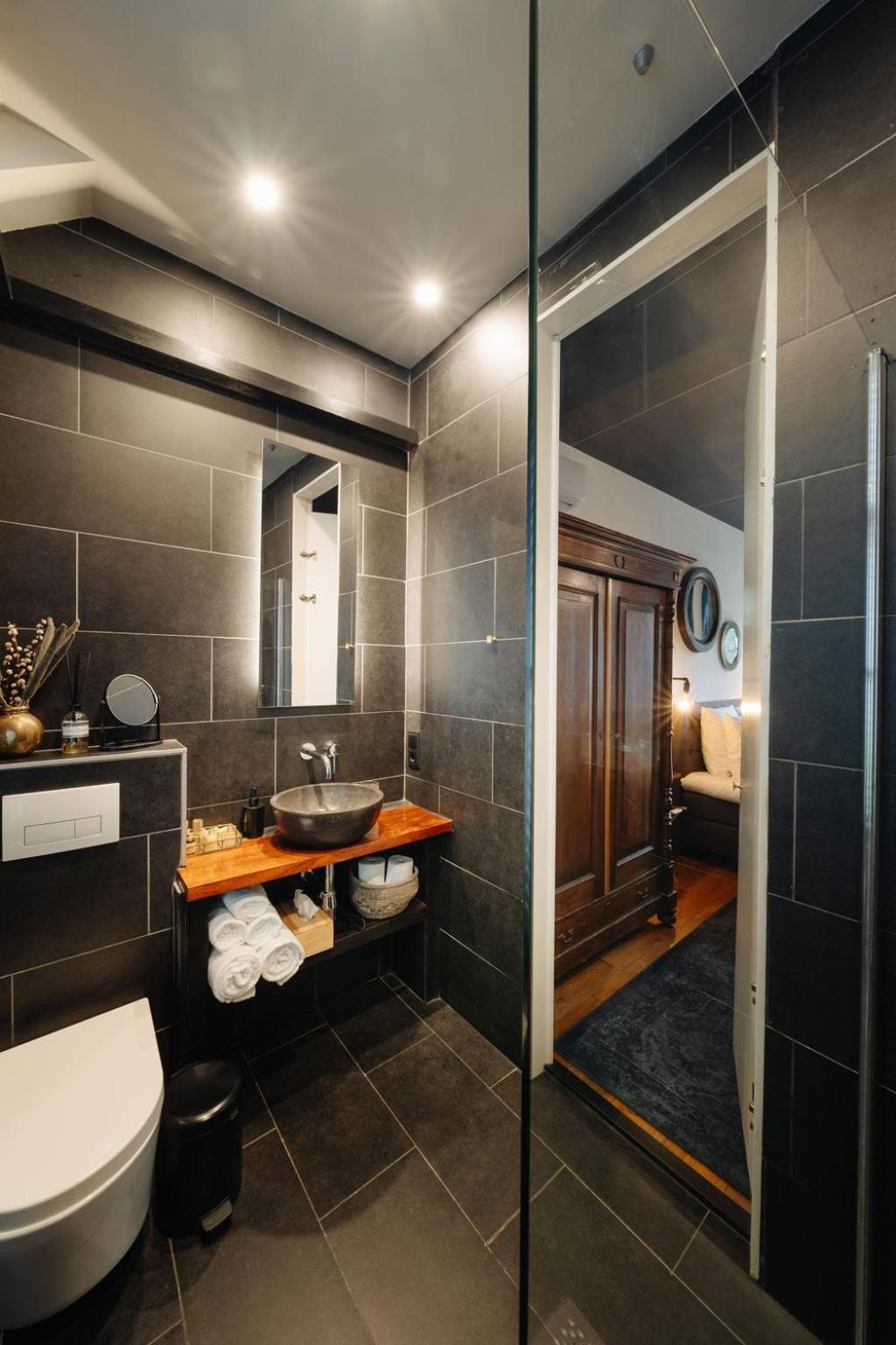 Guest house 1637: Historic Canal View