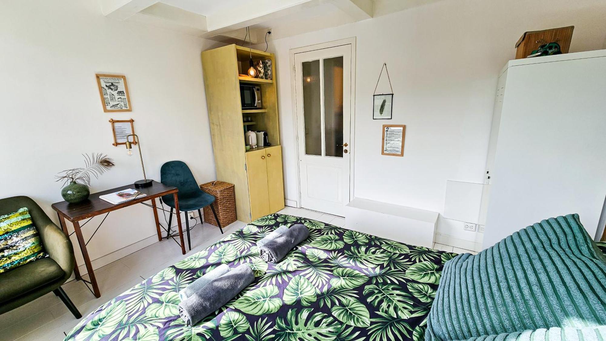 Large En-suite In Historic Canalhouse From 1729 Holiday home *
