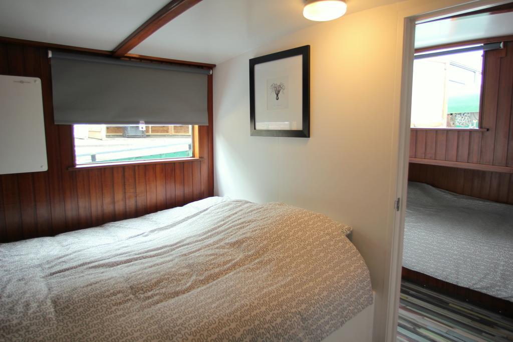 Botel Boat North *