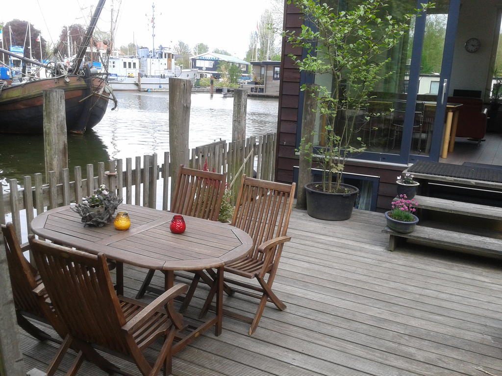 Couette-café Houseboat Vliegenbos