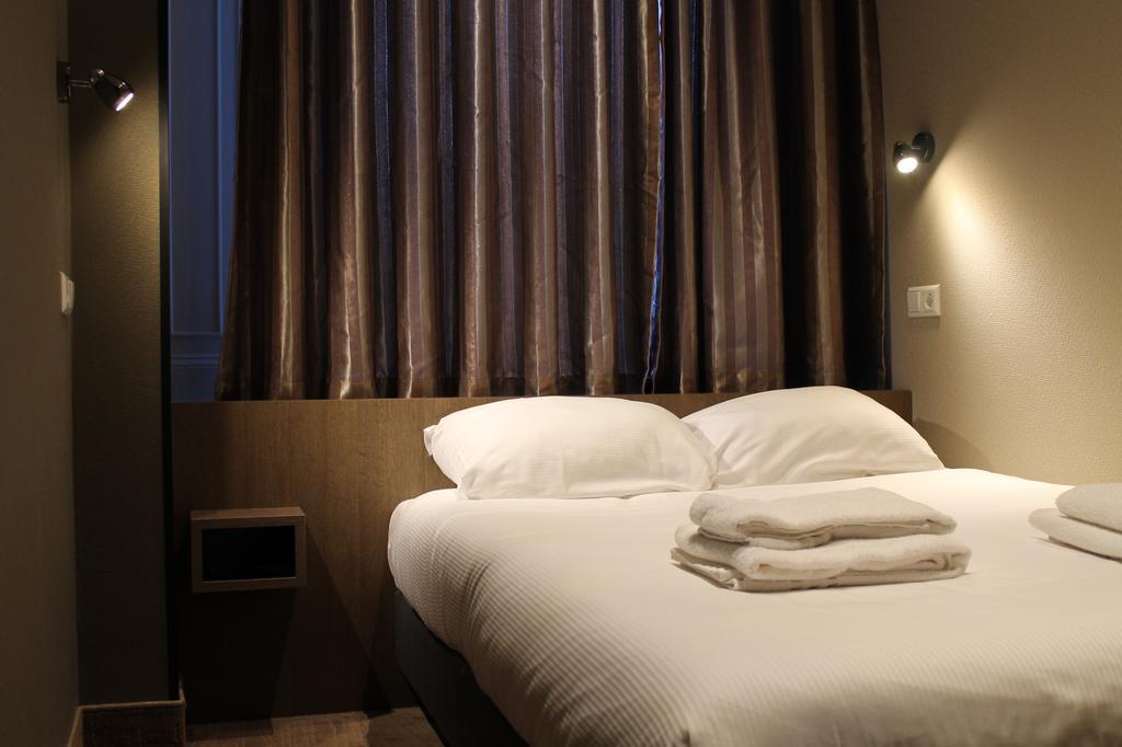 Blossoms City Hotel Hotel