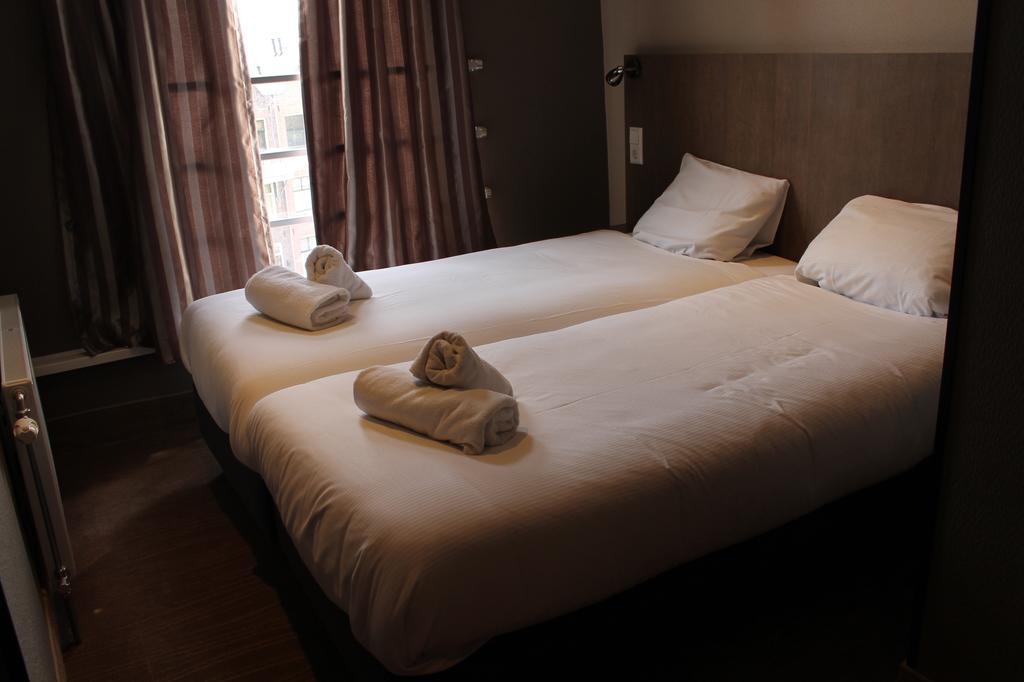 Blossoms City Hotel Hotel
