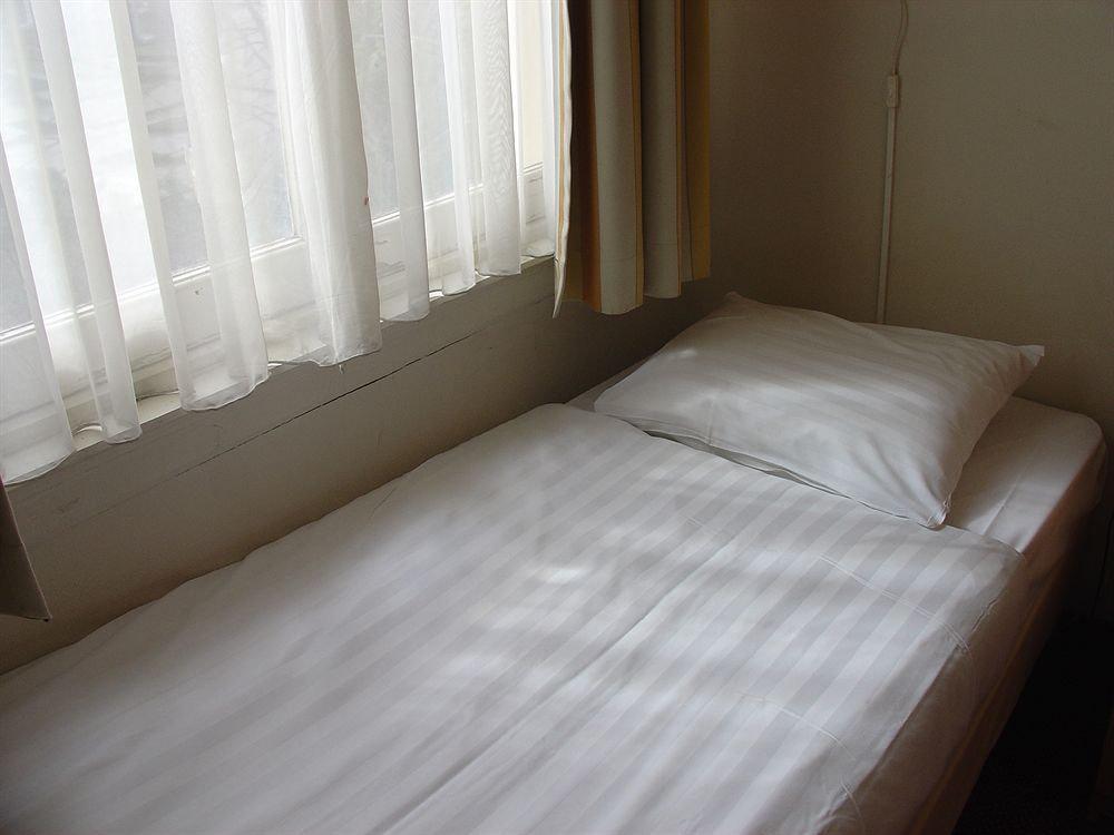 Blossoms City Hotel