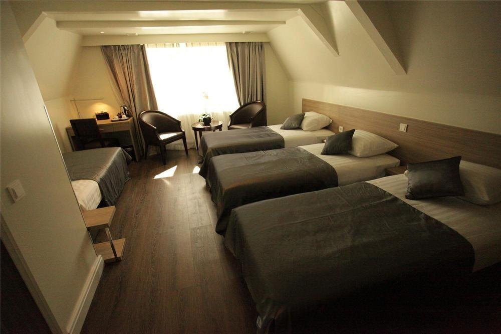 Hotel Library 3*