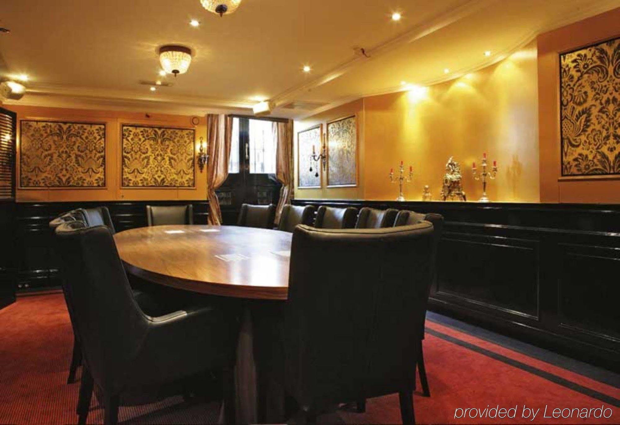 The Pavilions Amsterdam, The Toren 4* Amesterdão