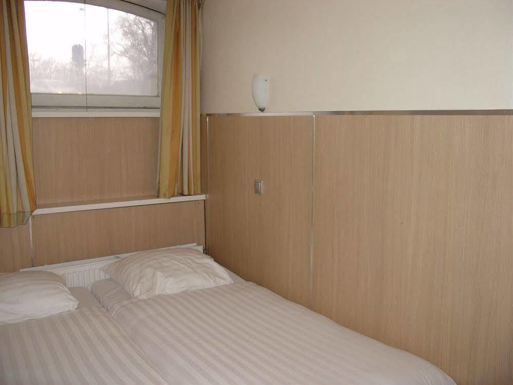 Blossoms City Hotel
