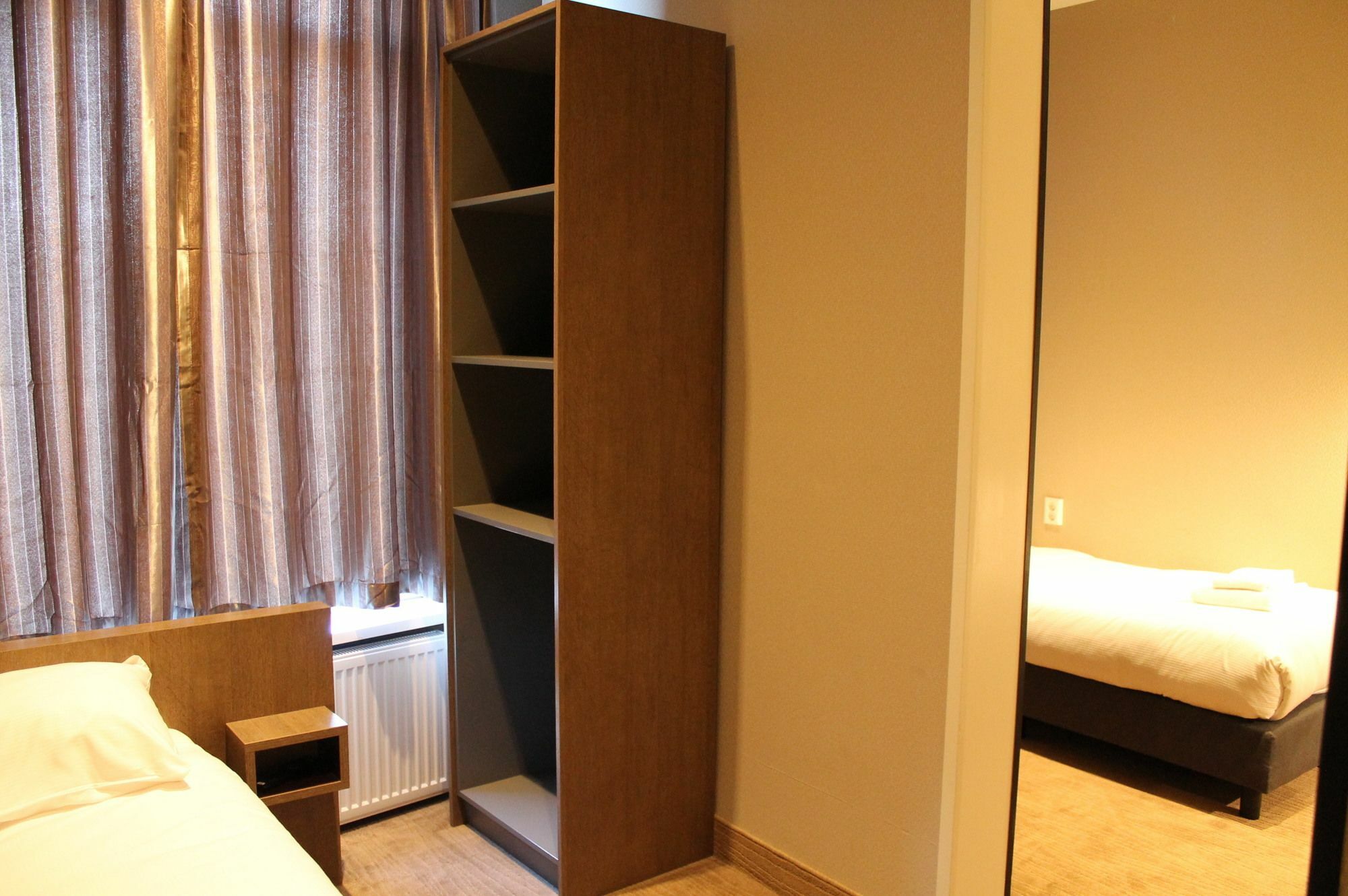 Hotel Blossoms City Hotel