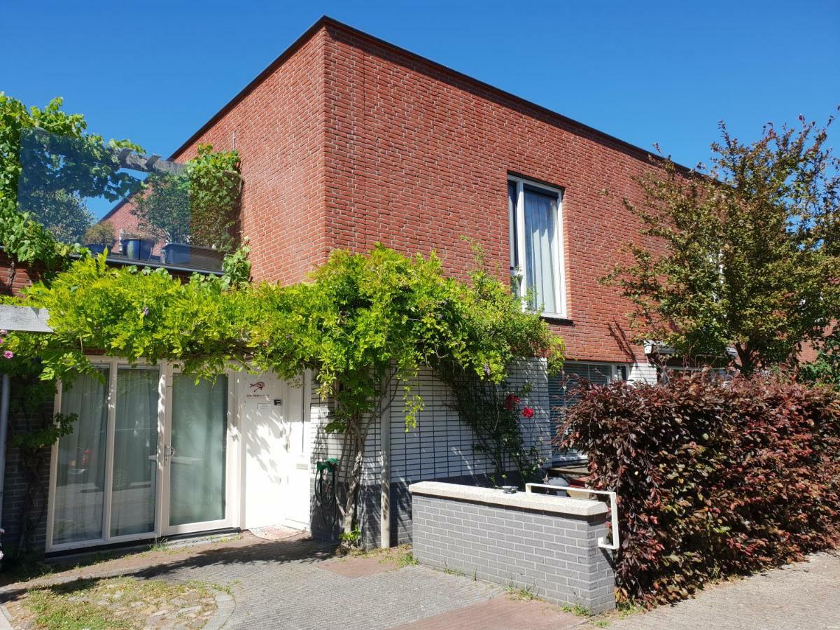 Johan's With Roofterrace And Cheap Parking - Since 2014 Homestay Amsterdam