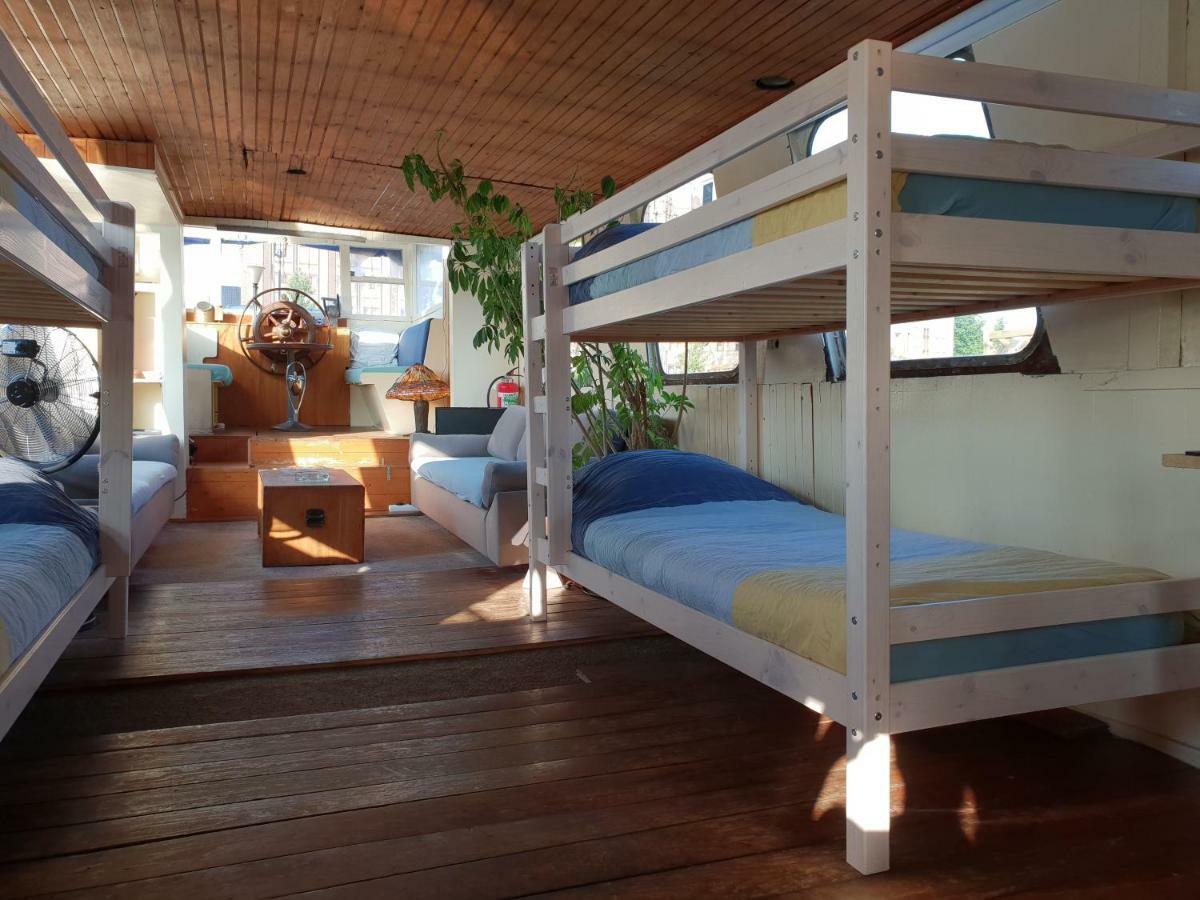 Beagle Family Houseboat Botel Amesterdão
